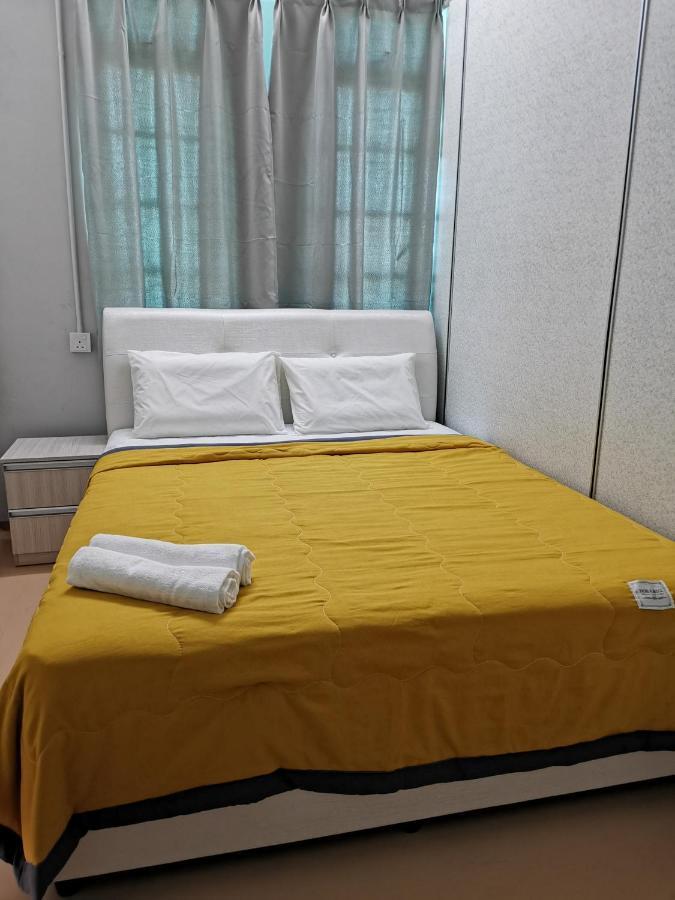 G Fortune Guest House Victoria Green George Town Exterior foto
