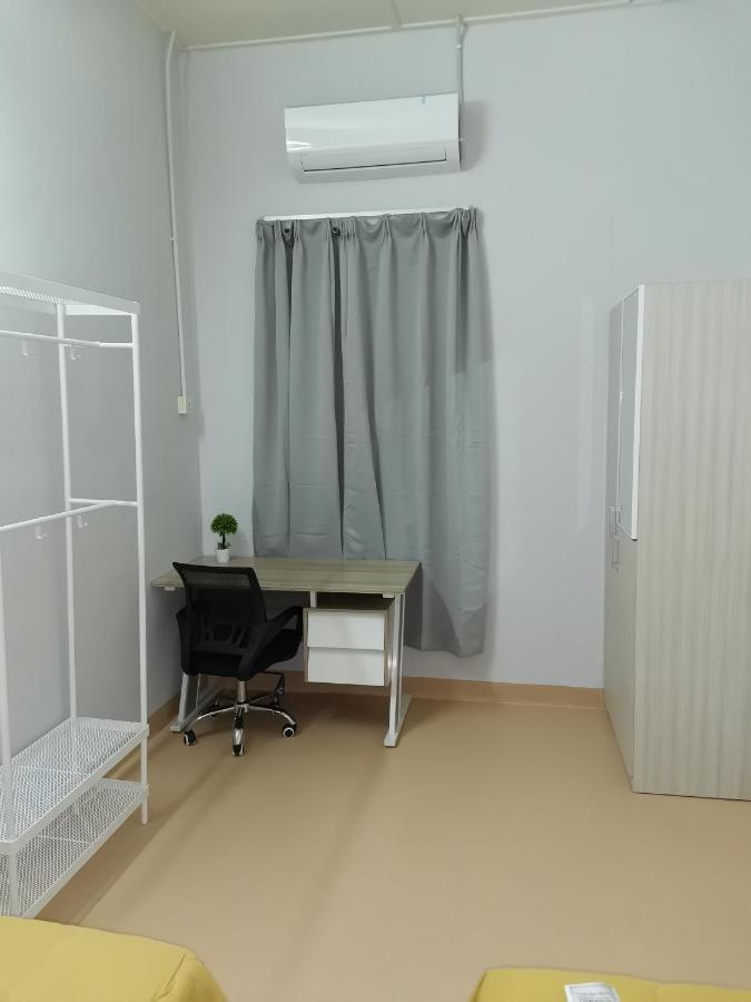 G Fortune Guest House Victoria Green George Town Exterior foto